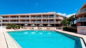 Unclassified image, 3 of 50, button