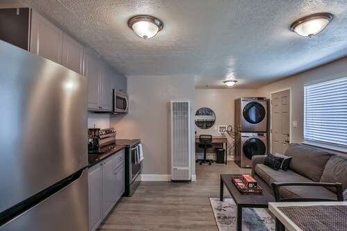 Modern private in desirable neighborhood