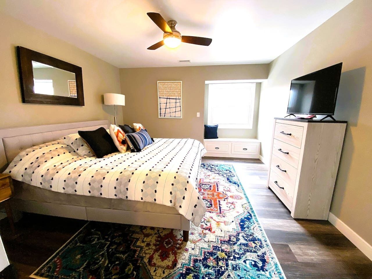 2 bedrooms, iron/ironing board, WiFi, bed sheets