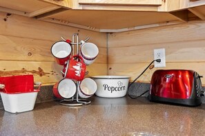 Unclassified image, 3 of 31, button