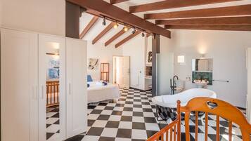 5 slaapkamers, een strijkplank/strijkijzer, gratis wifi, beddengoed