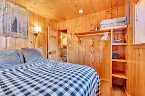 2 bedrooms, WiFi, bed sheets - Monteverde Getaway (Cabin 106) (Greer)
