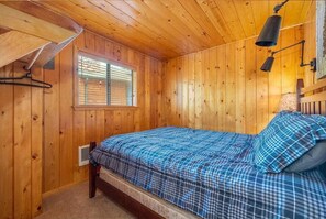 2 bedrooms, WiFi, bed sheets - Monteverde Getaway (Cabin 106) (Greer)