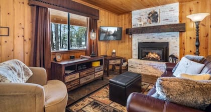 Cowboy Casita (Cabin 102)