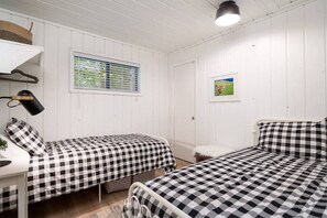 Unclassified image, 3 of 9, button