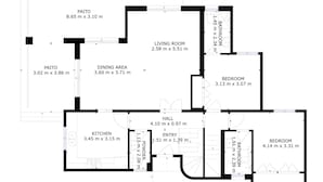 Grundriss eines Hauses mit einer Terrasse (8,65 m x 3,10 m), Wohnzimmer (2,58 m x 5,51 m), Essbereich (3,60 m x 3,71 m), Küche (3,45 m x 3,15 m), Diele (4,10 m x 0,97 m), Eingangsbereich (1,51 m x 1,39 m), Gäste-WC (1,13 m x 2,08 m) sowie zwei Schlafzimmer (eins 3,13 m x 3,07 m, das andere 4,14 m x 3,31 m).