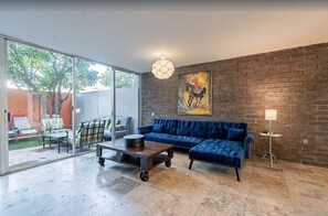 TV - Modern Arcadia Condo - Walking Distance to LGO and Postino! (Phoenix)