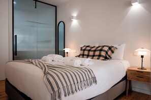 Design Apartment, 1 Bedroom, Balcony, City View (Free Parking) | 2 bedrooms, premium bedding, memory-foam beds, individually decorated