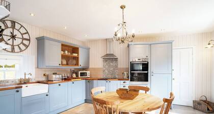 Thrums Cottage - A Writer's Retreat
