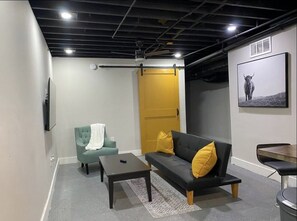 Living area - The Little Industrial Loft- Near ATL Airport Sleeps 3 (East Point)