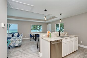 House | 3 bedrooms - AMI Gulf Lookout-views Of The Gulf From Every Room-rooftop Terrace (Bradenton Beach)