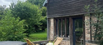 House on the river - close to the sea - dogs welcome-