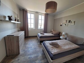 4 bedrooms, travel crib, WiFi, bed sheets