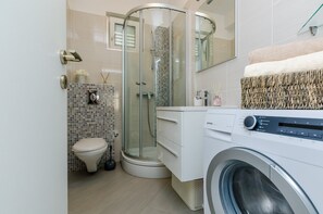 Haartrockner, Handtücher