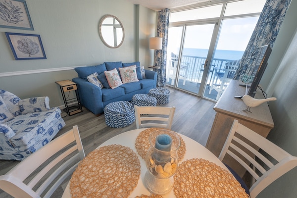 Beautifully Decorated, Direct Oceanfront