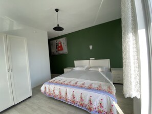 Desk, laptop workspace, free WiFi, bed sheets - Greenway Hotel (Fethiye)