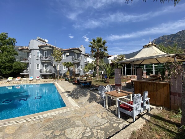 Front of property - evening/night - Greenway Hotel (Fethiye)