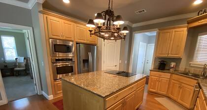 Stunning Home on the Highlands Golf Course - Overlooking 3rd Green