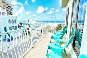 Property grounds - 🎄SALE!🎄Book 1 week & get 1 FREE NIGHT! BEACH HOUSE HEATED POOL 7BR 4BA for 23ppl (Panama City Beach)