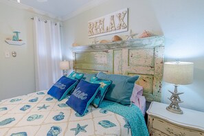 1 soverom, strykejern/-brett, wi-fi (inkludert) og sengetøy