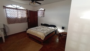 3 slaapkamers, gratis wifi, beddengoed