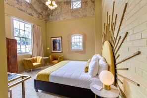 1 bedroom, iron/ironing board, WiFi, bed sheets - The Golden Hour Suite 201 at The Bellwether Hotel (Louisville)