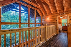 Interior - Winter Bliss Getaway| Pool Table,Fireplace,Hot Tub (Sevierville)