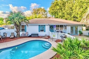 Et oppvarmet basseng