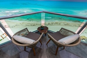 Property grounds - The Quarry Cancun- luxury oceanfront studio (Cancún)