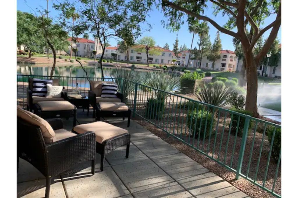 *NEW* Stunning Superstition Golf condo in Mesa