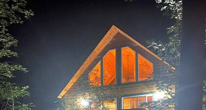 High Peaks Hideaway - minutes from Whiteface Mt!