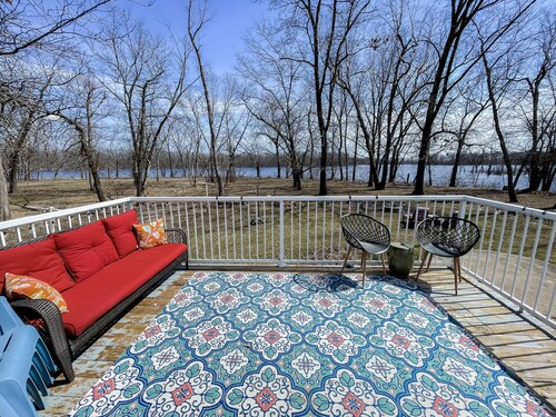 Adorable Cottage on GREAT Fishing Lake