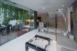 Smart-TV, Videospiele, DVD-Player, Musikbibliothek