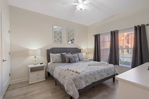 4 bedrooms, desk, iron/ironing board, travel crib