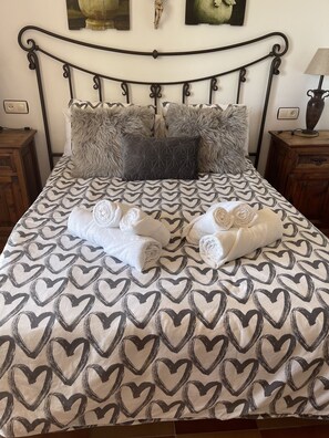 2 bedrooms, iron/ironing board, travel crib, free WiFi
