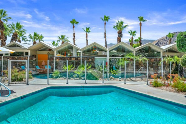 Pool - Mid-Century Icon Steps to Downtown Palm Springs, 2 Bed / 2 Bath plus Den (Palm Springs)