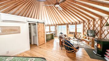 1 chambre, fer et planche Ă repasser, Wi-Fi, draps fournis