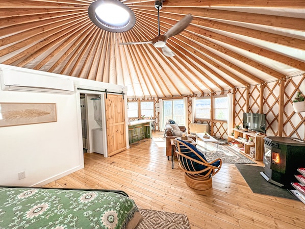 1 chambre, fer et planche à repasser, Wi-Fi, literie fournie
