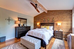 2 habitaciones, escritorio, tabla de planchar con plancha y wifi gratis 