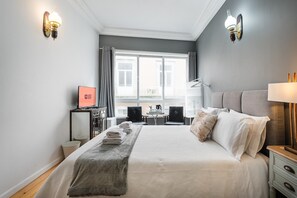 1 quarto, acesso à internet, roupa de cama