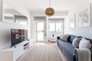 Flat-screen TV - GuestReady - City retreat with a Balcony (Porto)