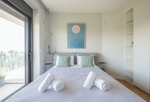 2 bedrooms, desk, iron/ironing board, free WiFi