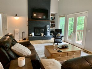 Älytelevisio, takka, videopelejä