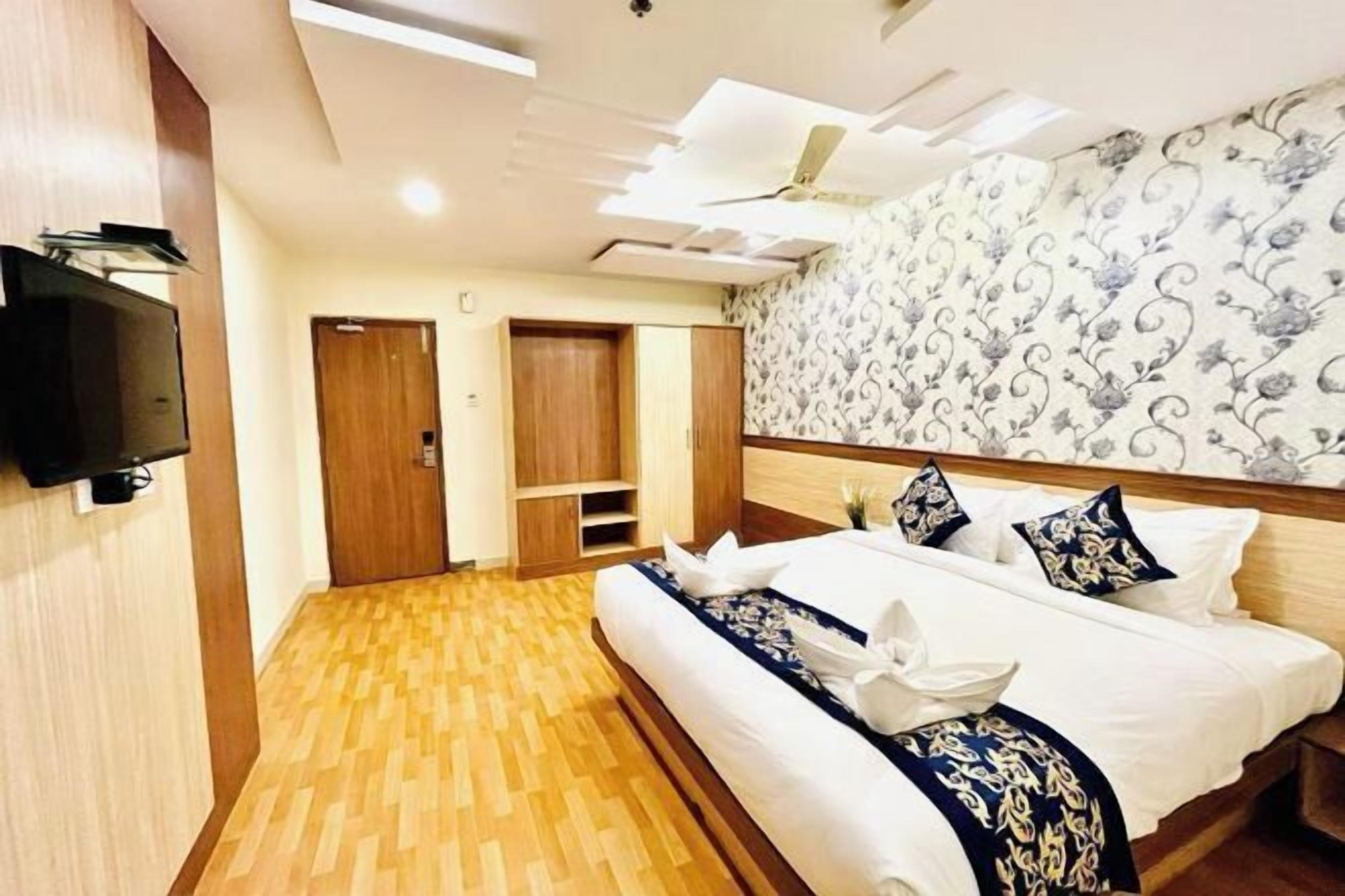 Zimmersafe, kostenloses WLAN, Bettwäsche