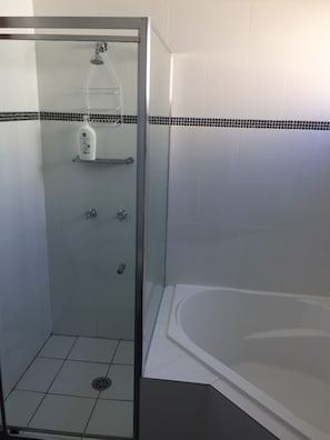 Bathtub