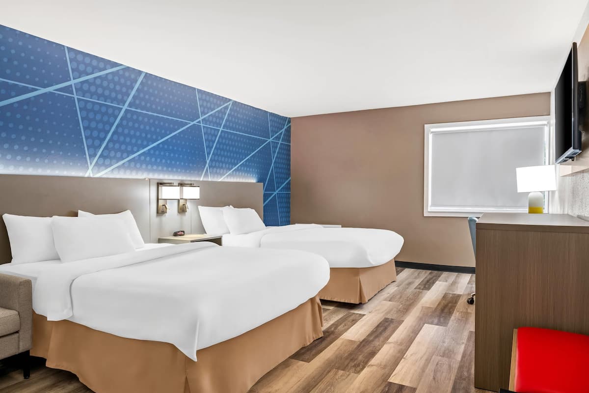 Standard Room, 2 Queen Beds, Non Smoking