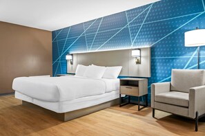 Premium bedding, memory-foam beds, laptop workspace, blackout curtains - Comfort Inn & Suites (Livingston)