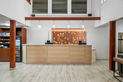 Comfort Inn & Suites