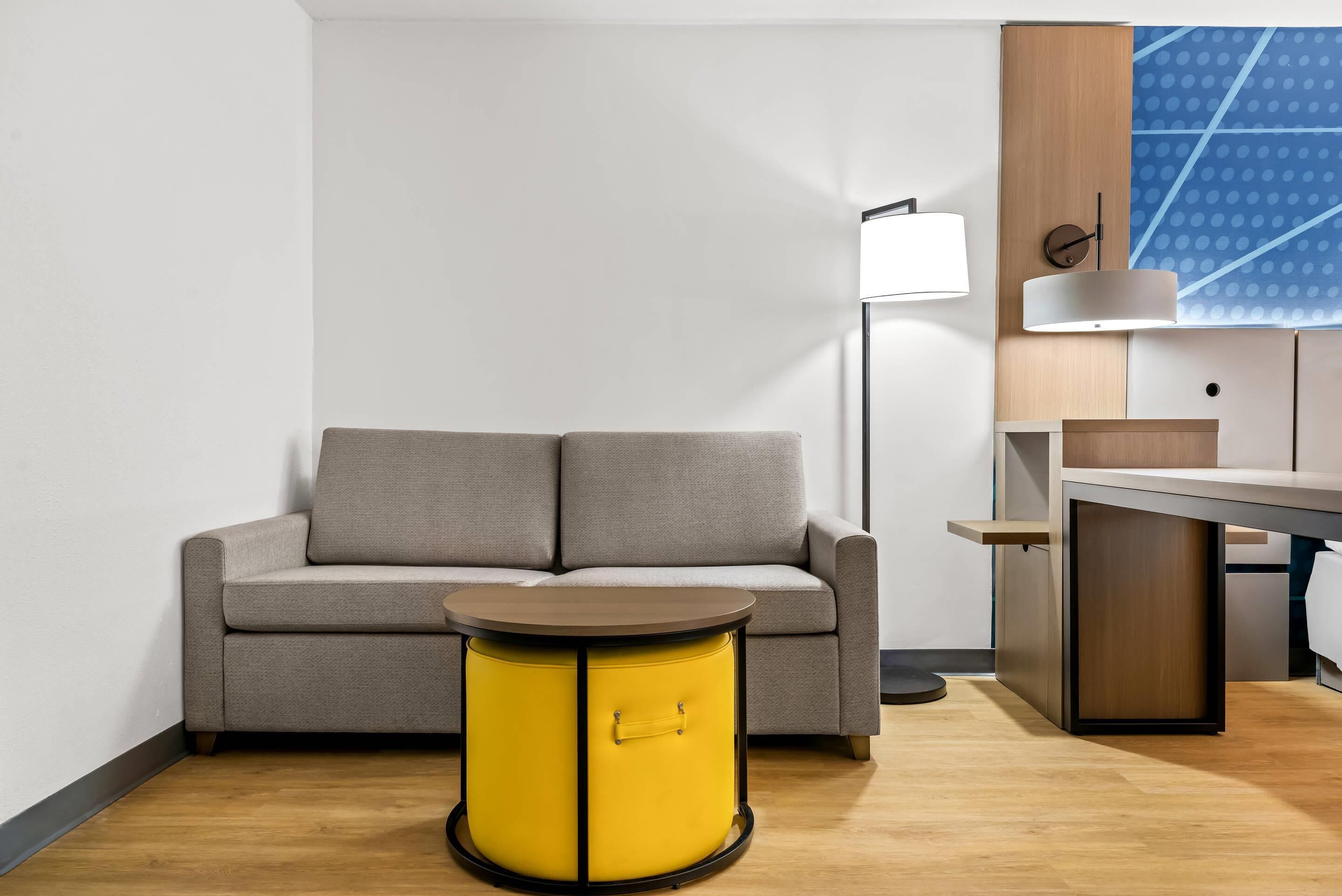Suite, 1 King Bed with Sofa bed, Non Smoking (Upgrade)