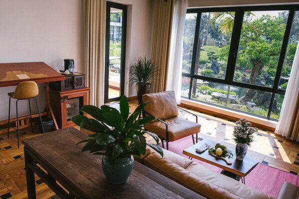 Room - Anhill Boutique (Hue)